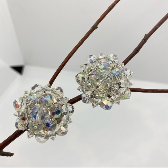 AURORA Borealis Clear Crystal Beaded Cluster Clip-On Vintage Earrings - Picture 1 of 9